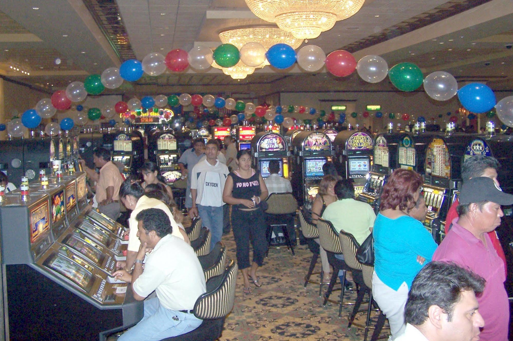 קורוזאל Las Vegas Hotel & Casino מראה חיצוני תמונה